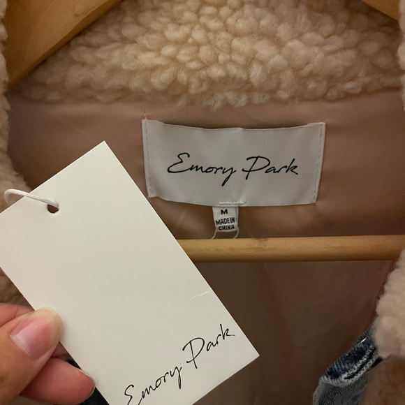 Brand new color block Sherpa and denim jacket - Picture 4 of 7